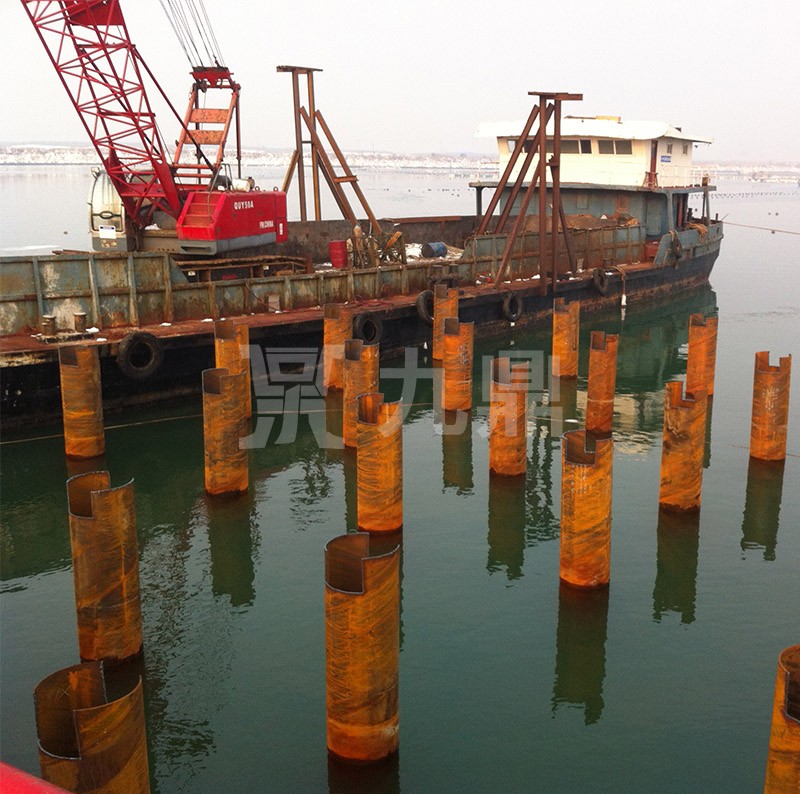 中(zhong)交(jiao)三航威海(hai)青榮城(cheng)際(ji)公路(lu)雙(shuang)島(dao)港(gang)特(te)大橋鋼(gang)平(ping)檯