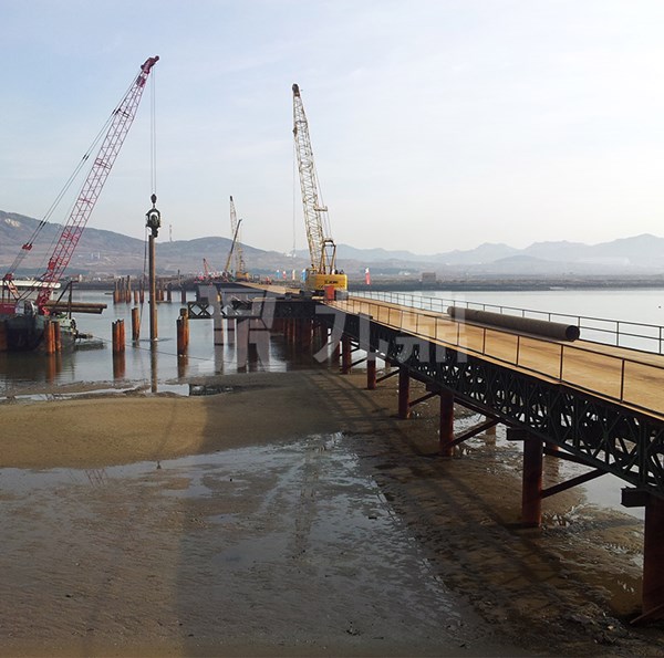中(zhong)交三航(hang)威(wei)海青榮城(cheng)際公路(lu)雙島(dao)港特大橋鋼(gang)平檯